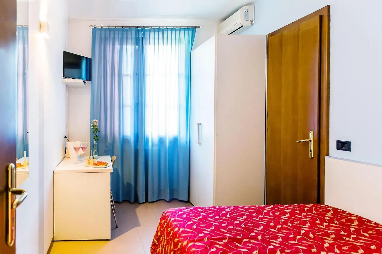 Hotel Il Castello Pozzolengo 3*,  Italy